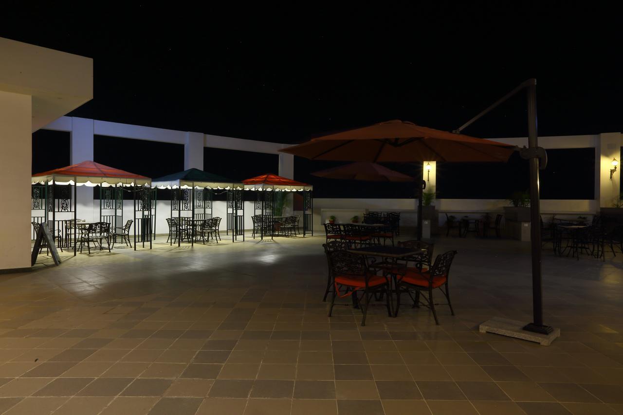 Grand Hotel Nawanshahr Nawāshahr 外观 照片