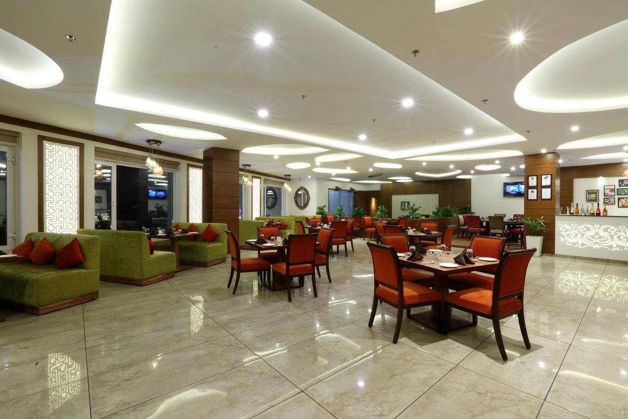 Grand Hotel Nawanshahr Nawāshahr 外观 照片