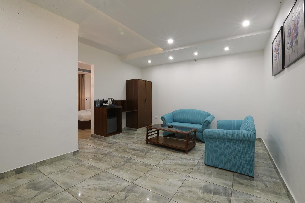 Grand Hotel Nawanshahr Nawāshahr 外观 照片