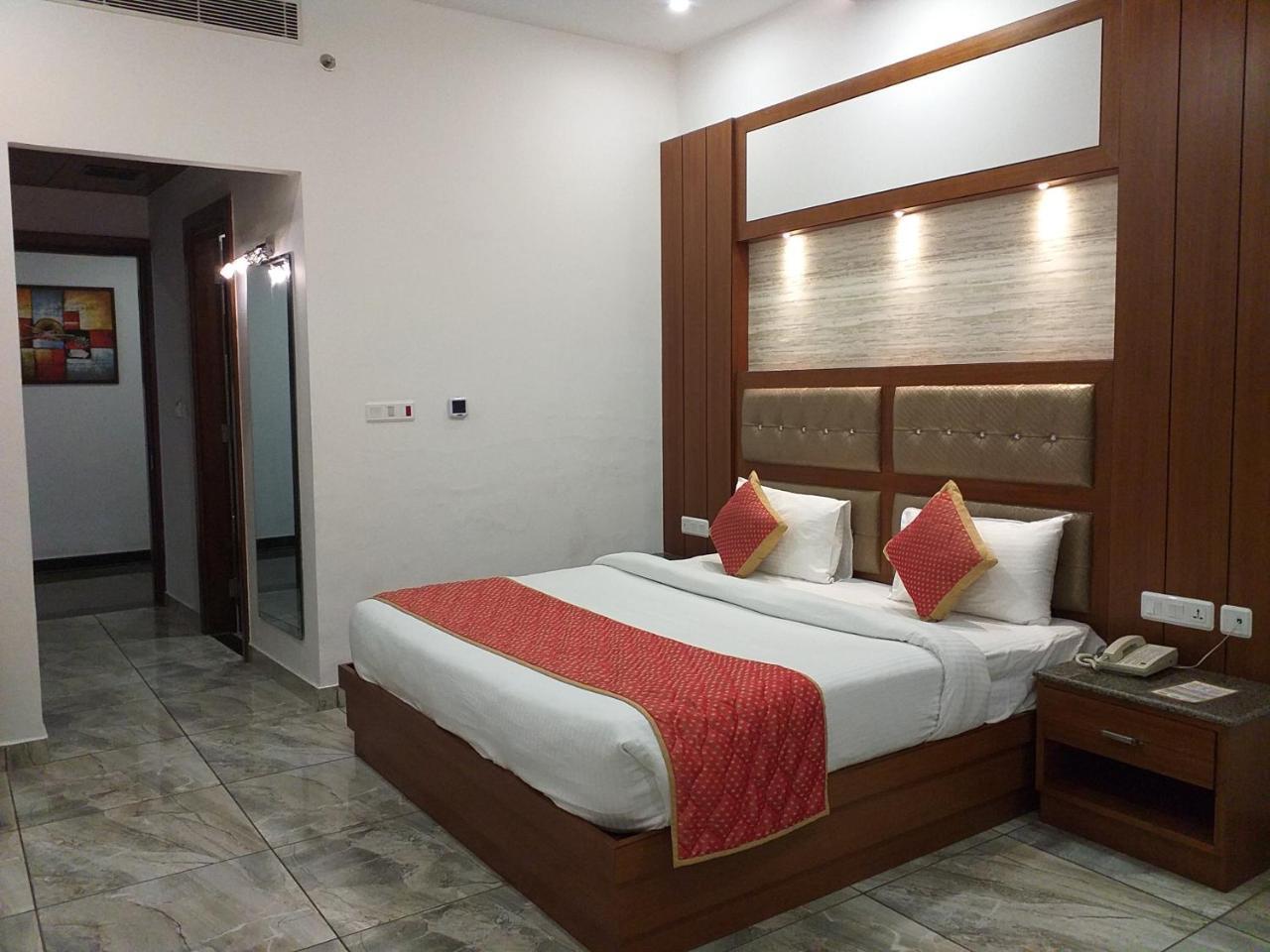 Grand Hotel Nawanshahr Nawāshahr 外观 照片