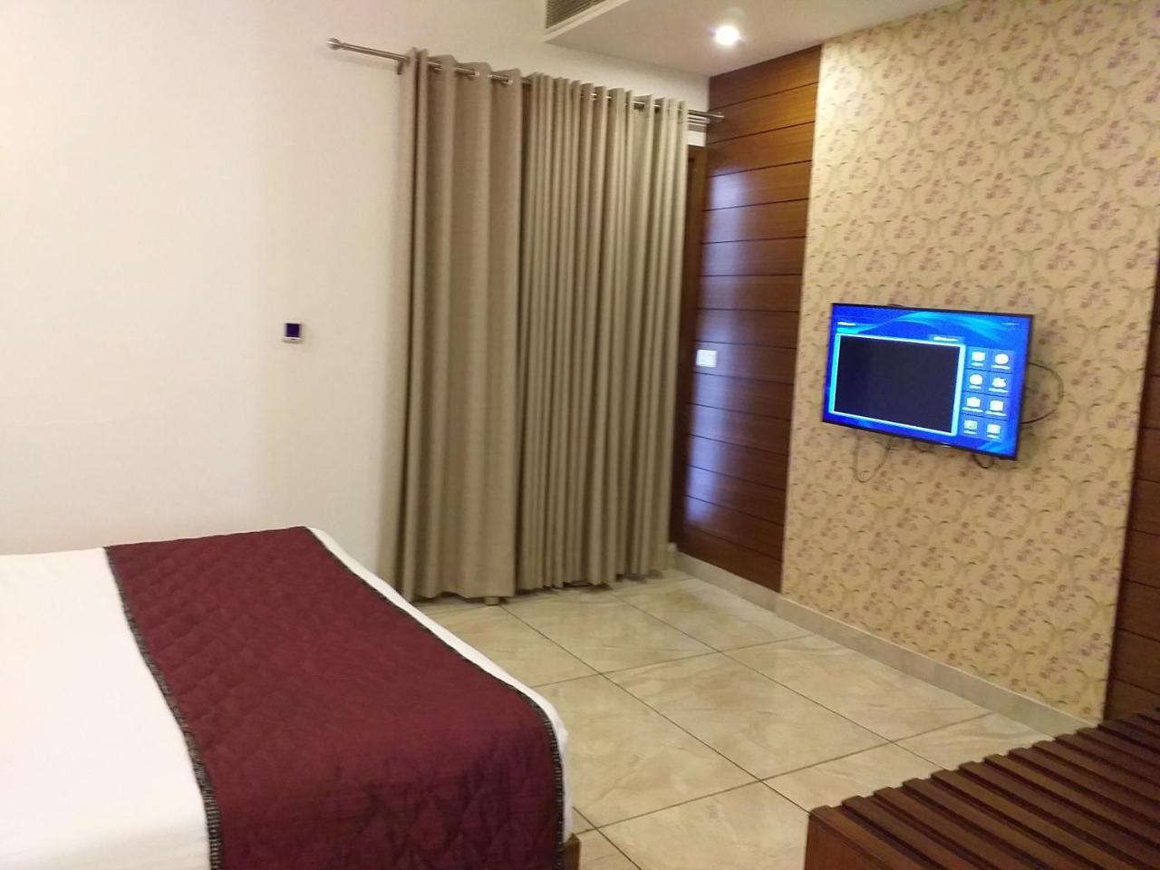 Grand Hotel Nawanshahr Nawāshahr 外观 照片